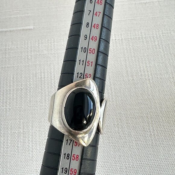 Modernist Sterling Silver and Onyx Ring Size 7 Made in Mexico: Black Onyx - Picture 7 of 10